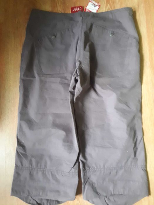 Spodenki 3/4 CARRY nowe rozm. XL Nowe