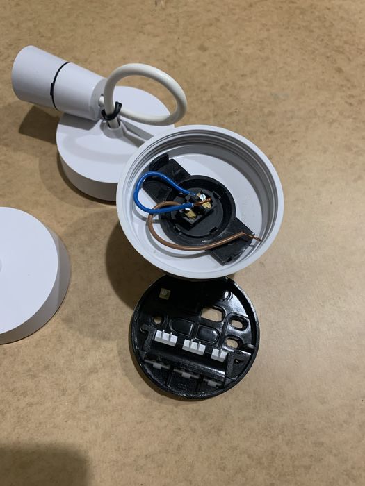 Потолочные подвесные светильники и ламподеожатели