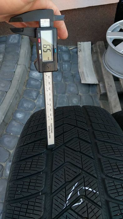 Шина зимова PIRELLI Scorpion Winter 255/60 R18 6.5мм резина колесо б у