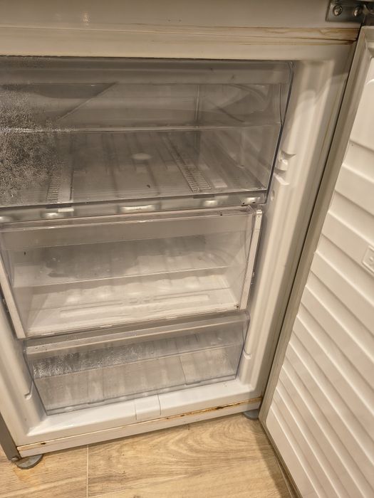 Lodówka duża szara