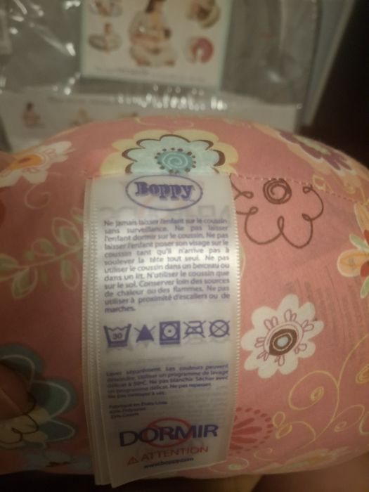 Boppy Pillow Original – Almofada de Amamentação e apoio para bebé – Floral Rosa