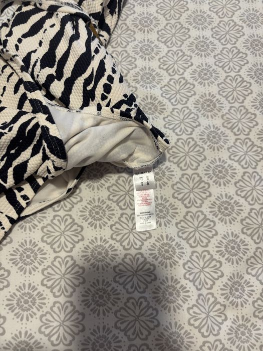 Fato de banho branco e preto