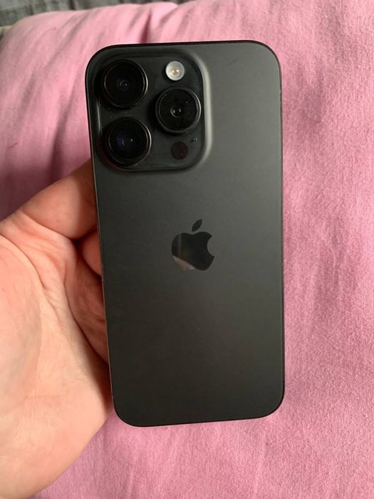 Продам Iphone 15 pro