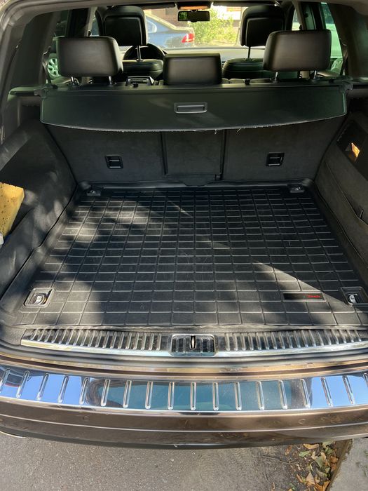 Автомобіль Volkswagen Touareg NF 2010