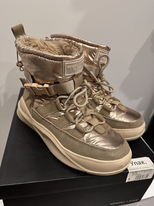 Чобітки на осінньо-зимовий сезон Kendall+Kylie