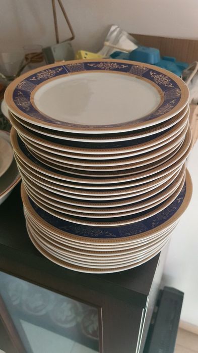 Zastawa filiżanki talerze PRL kryształy