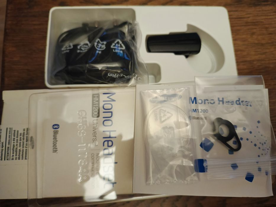 Sprzedam słuchawkę Bluetooth Samsung HM1200 komplet producenta