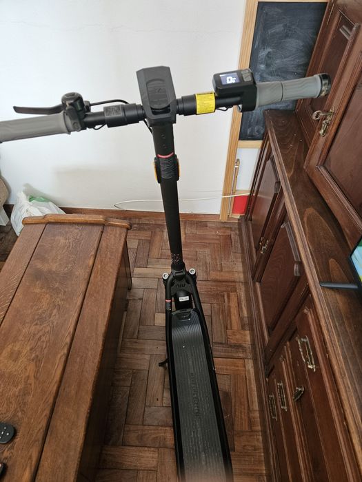 Trotinete dobrável eletrica super nova.