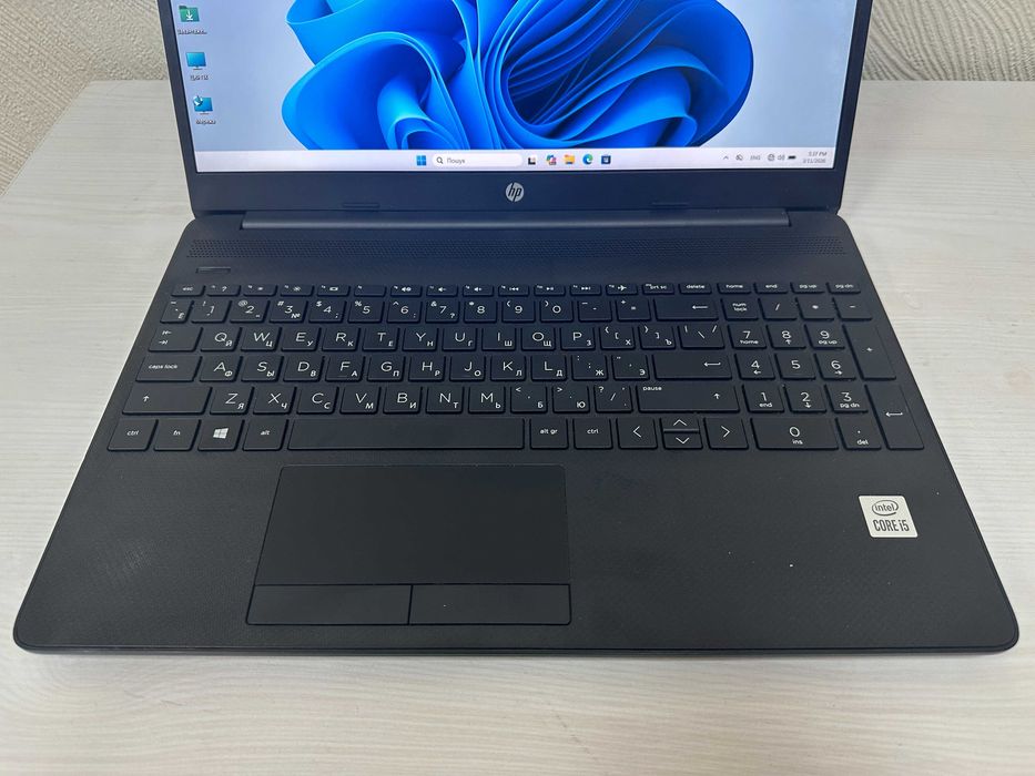 Ноутбук для дома і роботи HP i5\8ram\500 ssd\новий акб відмінний стан