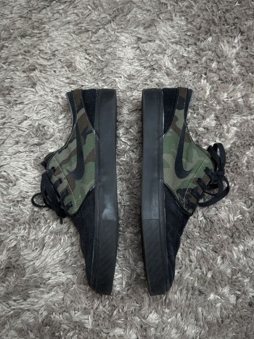 Ténis Nike SB Janoski Black Camo