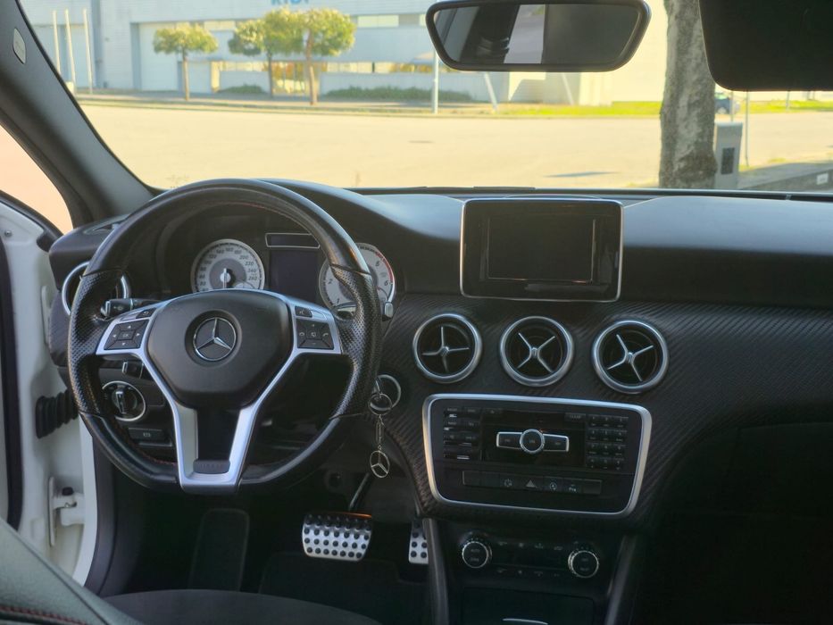 Mercedes-Bens A180 AMG