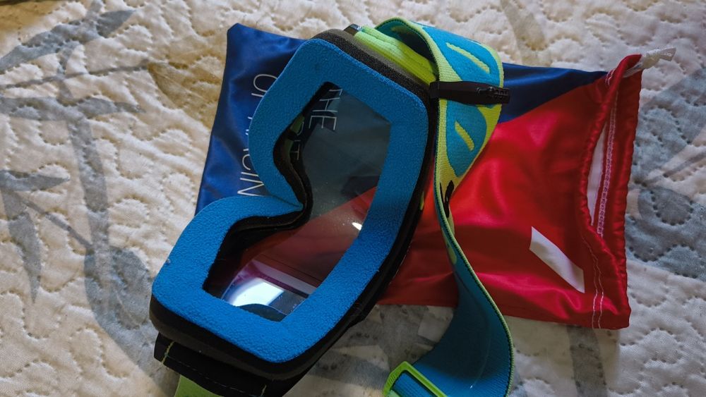 Capacete Pull-in+ óculos 100%