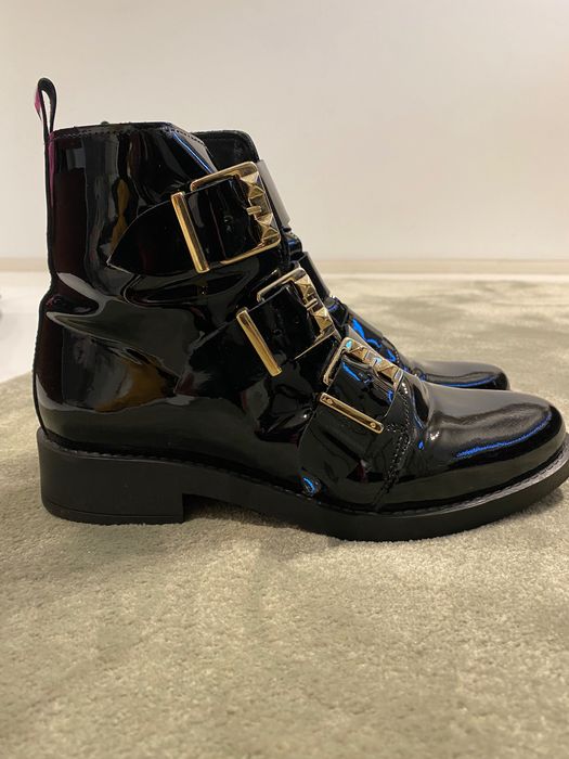 Botins de senhora pretos