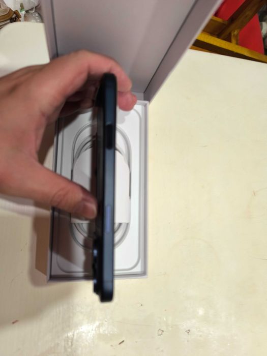 Iphone 17 pro max,Азiйська версiя.ДвI ciм.Коробка,зарядка.1v1,кабель.