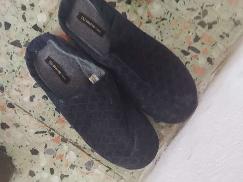 Chinelos novos b