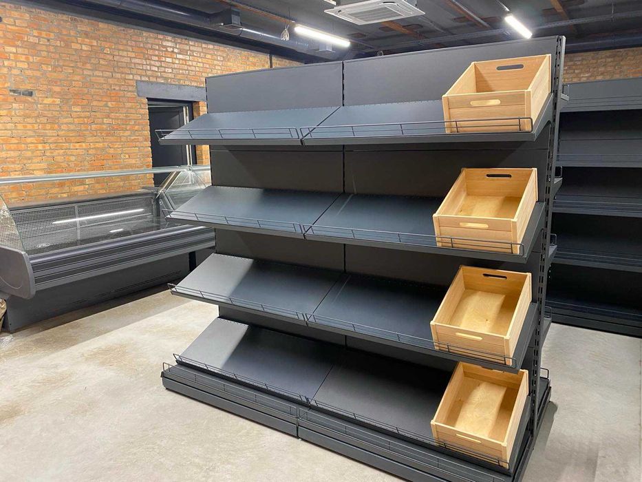 Торгові стелажі з полицями, з перфорацією, з сіткою.