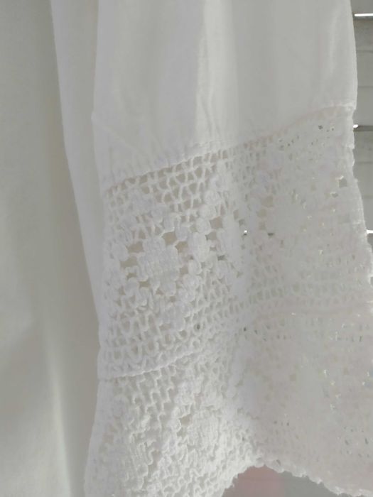 Túnicas boho em branco  e camisa pescador aos quadrados