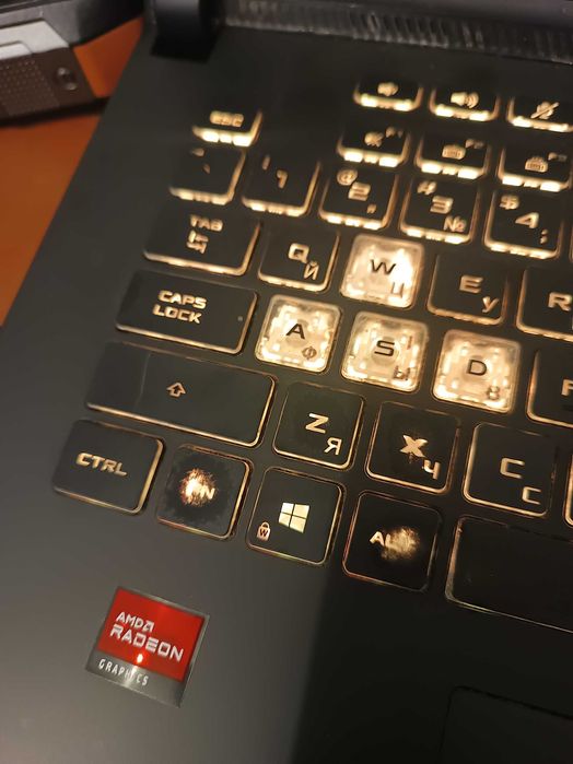 ASUS ROG Strix G15 (Ryzen 9 / RX 6800M 12GB / 2K 165Hz) • Сталкер 2 летает