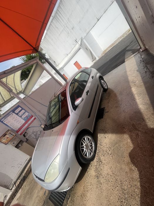 ford focus 1.4 gasolina
