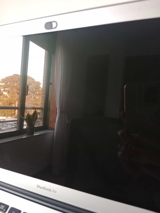 MacBook Air 13" (início de 2015) – em perfeito estado