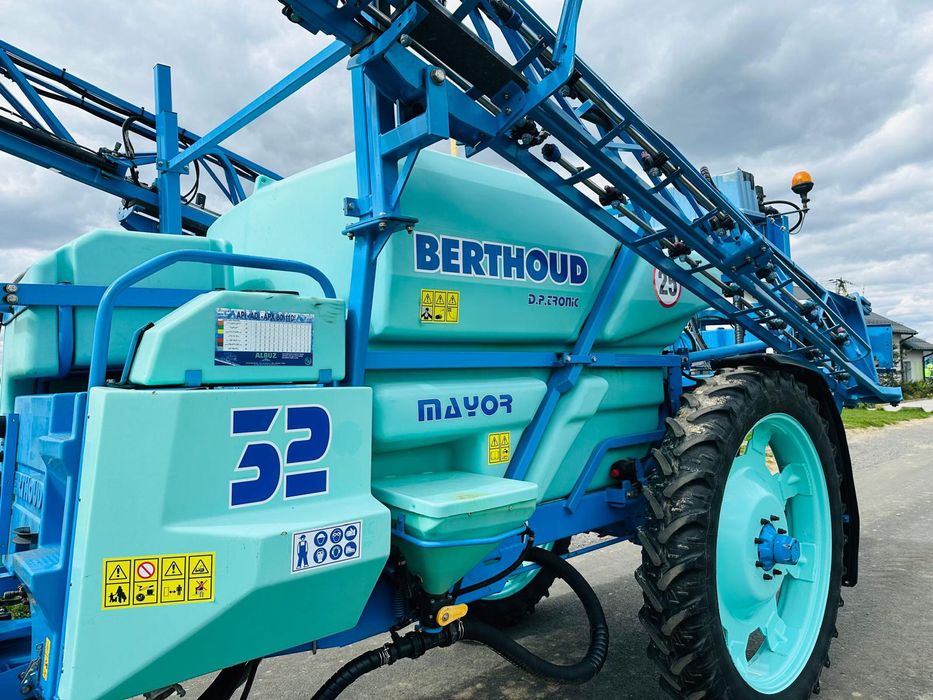 sprzedam opryskiwacz berthoud major evolution 32 21m