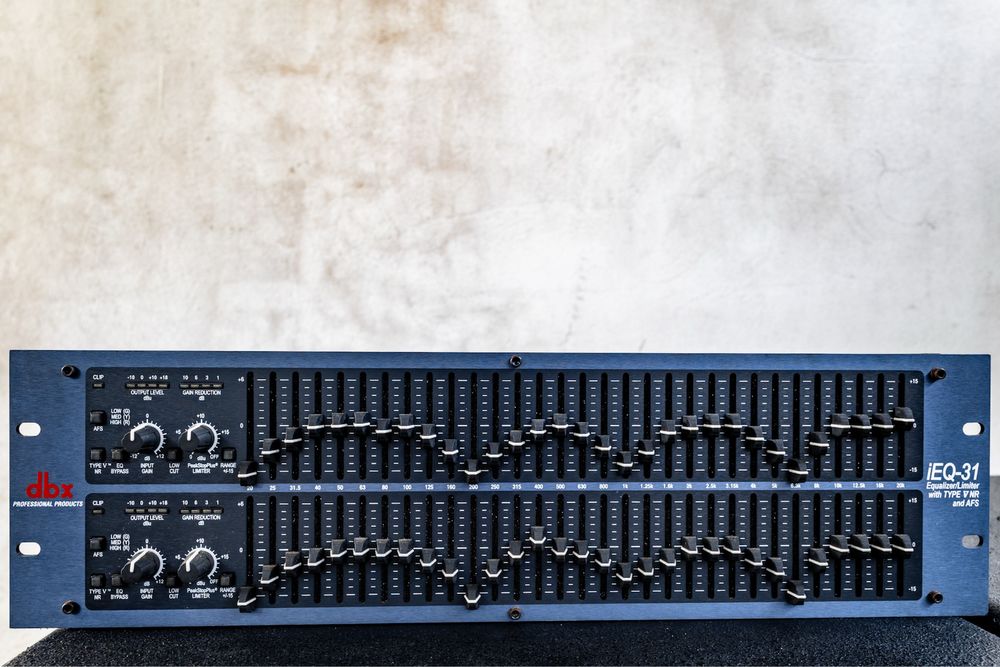 Equalizador Gráfico DBX IEQ31