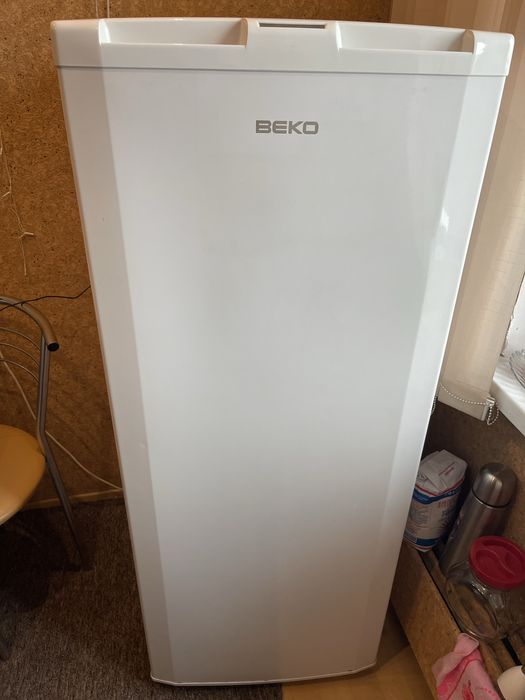 Морозильна камера  BEKO
