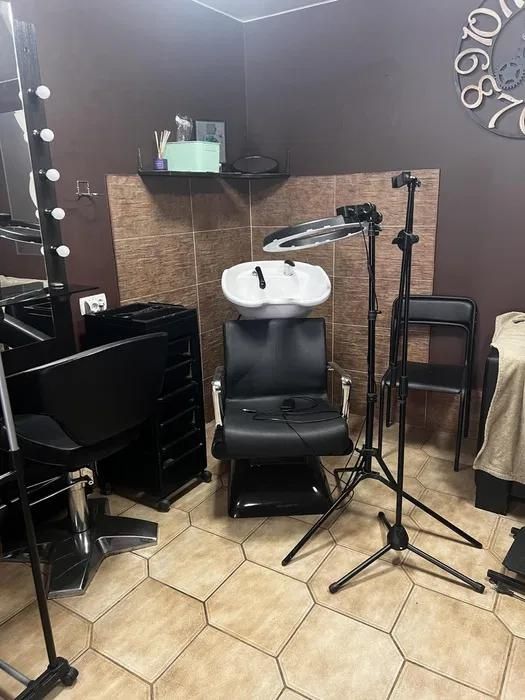 Сдам парикмахерскую ПАТРИОТИЧЕСКАЯ 7.000гр