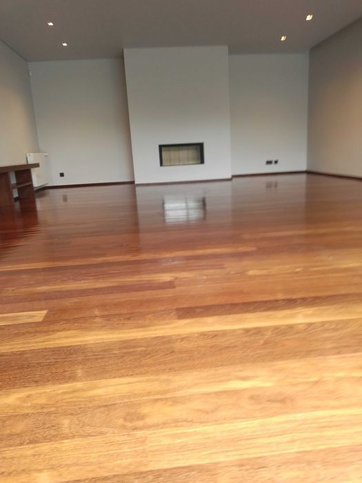 Reparaçao de telhado papel parede barramento pladur -pintura - etc.