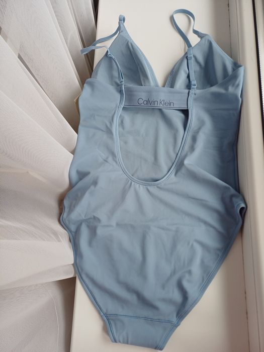 Суцільний купальник calvin klein