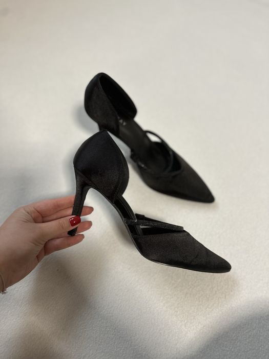 Туфлі каблуки босоніжки з стразами Sinsay