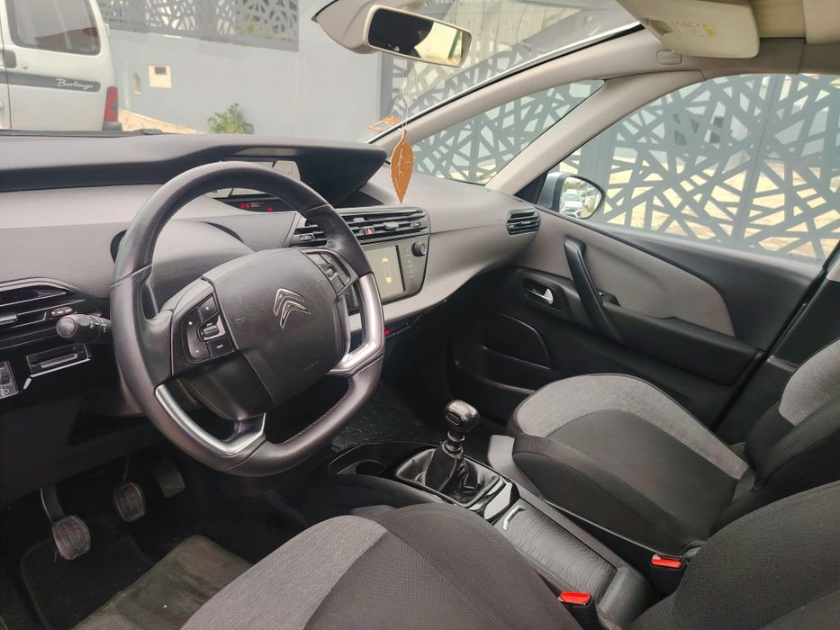 Citroën C4 Spacetour 1.5d - ano 2018 -7 lugares