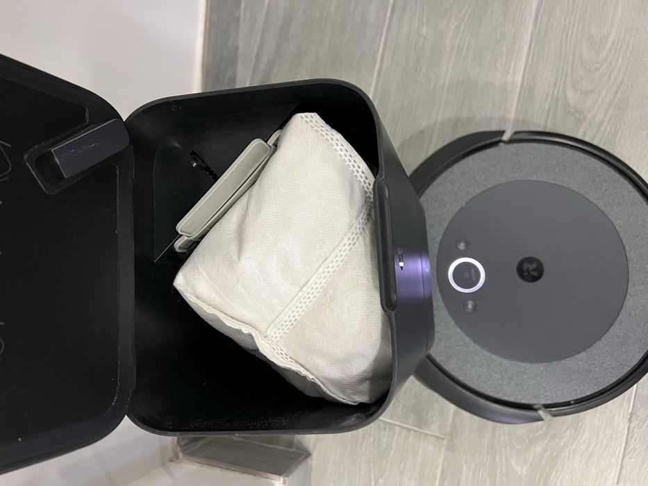 Irobot Roomba i3