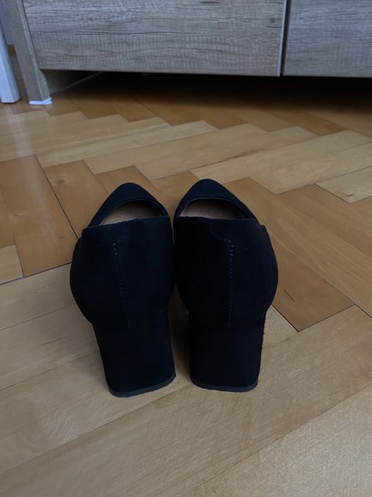 Czarne skórzane czółenka Visconi 38