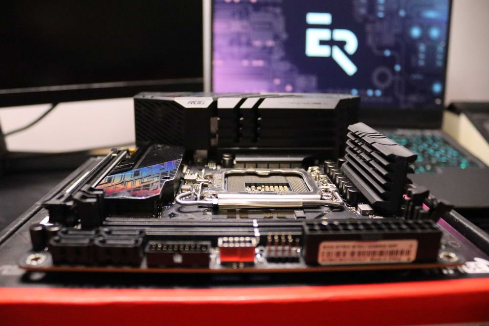 Płyta główna Mini ITX ASUS STRIX B760-I GAMING WIFI (7324)