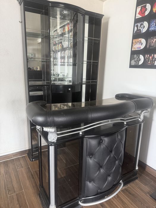 Bar de sala em preto