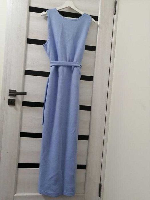 Нова сукня в підлогу, з блакитного теплого трикотажу, верх м, низ xl