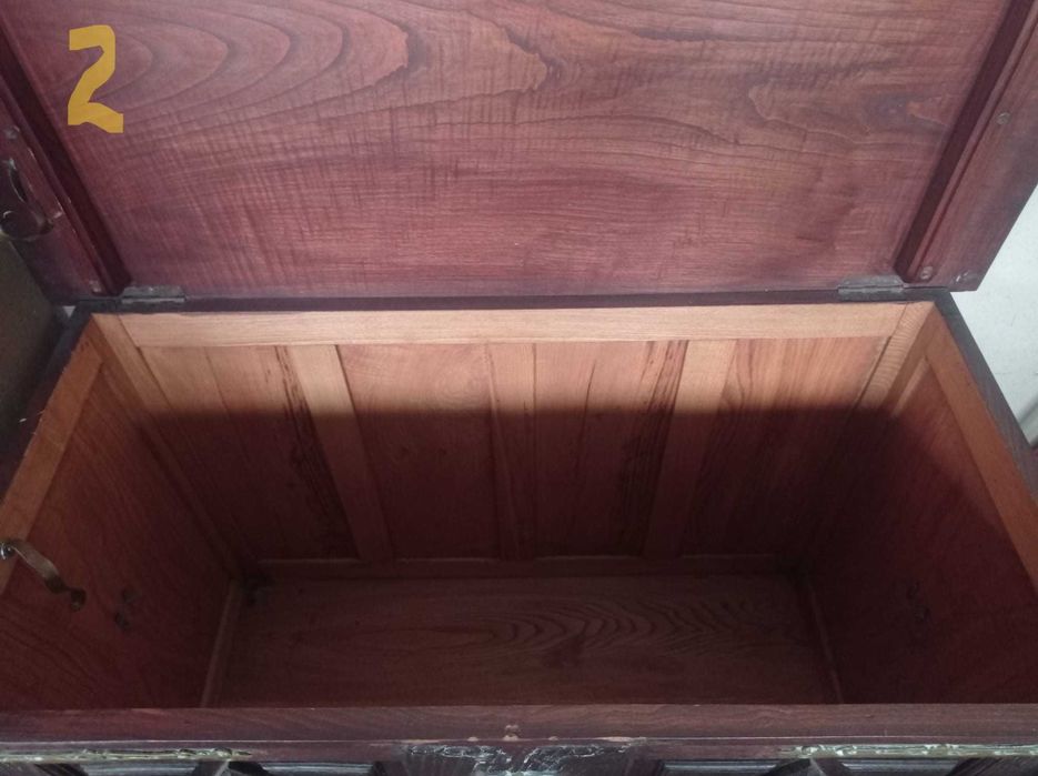 Arcas e baús diversos