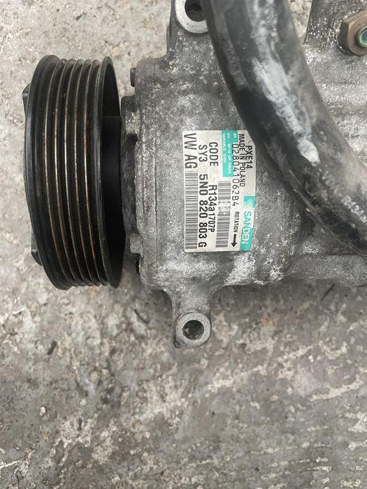 Sprężarka kompresor klimatyzacji 5N0.820.803G