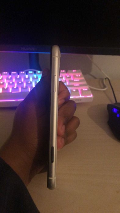 iPhone 11 – Para Peças – Ecrã Original – “Indisponível”