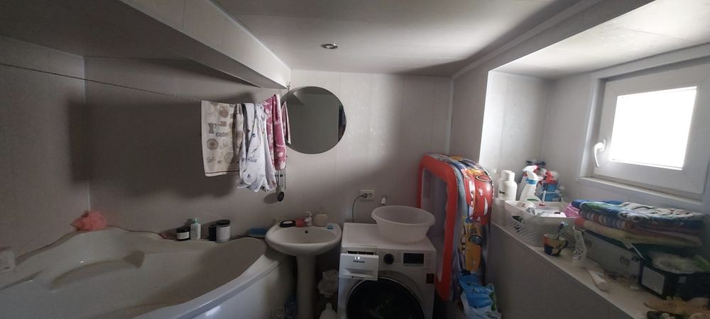 Терміново!!! по вул.  Паризька,  173 кв., юність. 8 сот. ділянка