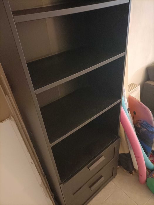 Estante Ikea Brimnes preto