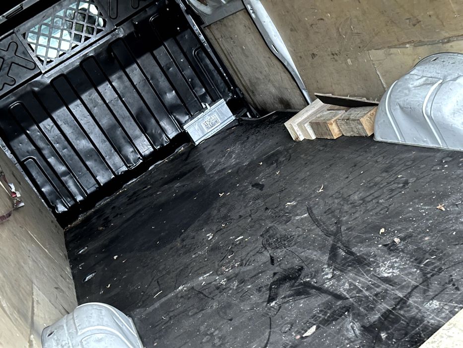 IVECO DAILY 35S16 не розмитнений