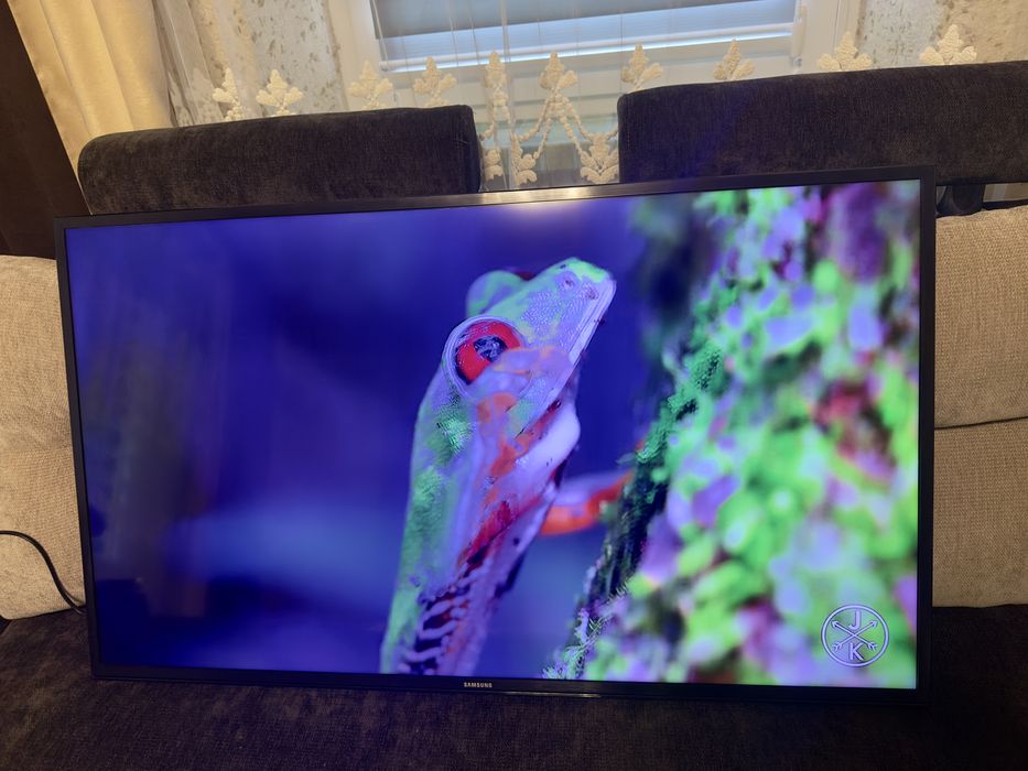 Телевізор Samsung 40 UHD Smart