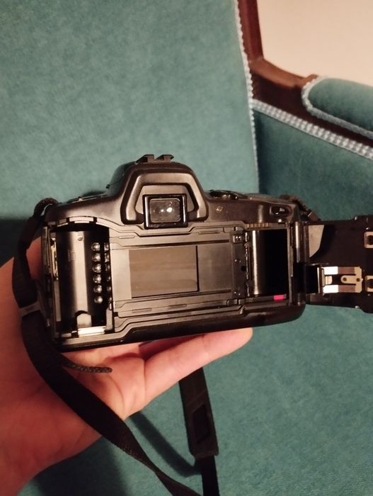 Minolta Dynax 500si com lente SIGMA 24-70