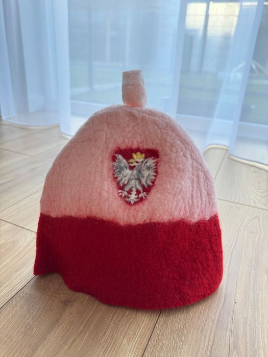 Ręcznie filcowana czapka do sauny z naturalnej wełny–unikatowy design