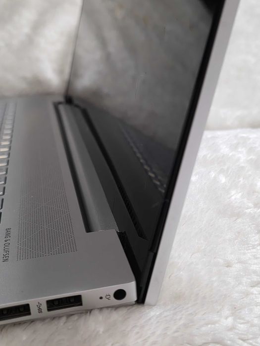 Laptop HP Envy Intel Core i7 1.30GHz 32 Gb RAM 500GB SSD 17''