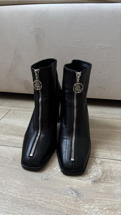 Черевики Estro шкіряні