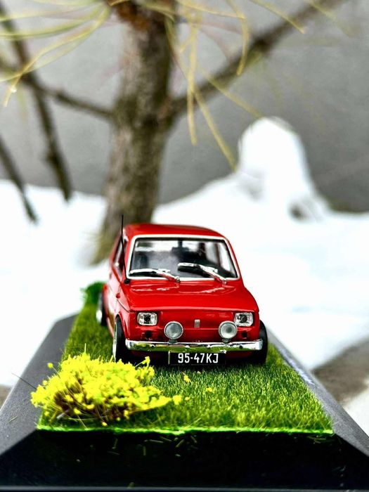Fiat 126P -auta PRL,figurka,model,zabytek,autka