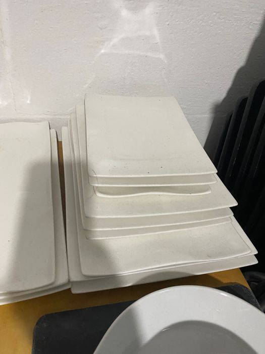 Travessas para exposição de alimentos ou serviço